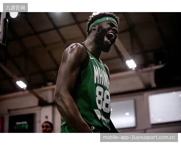 凯尔特人球员频繁制造罚球机会：战术智慧与赛场掌控力的完美结合
